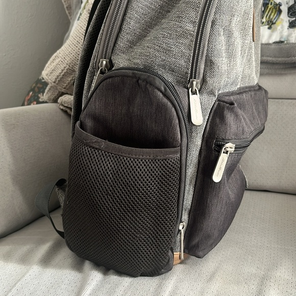 Eddie Bauer First Adventures Diaper Bag - Picture 4 of 6